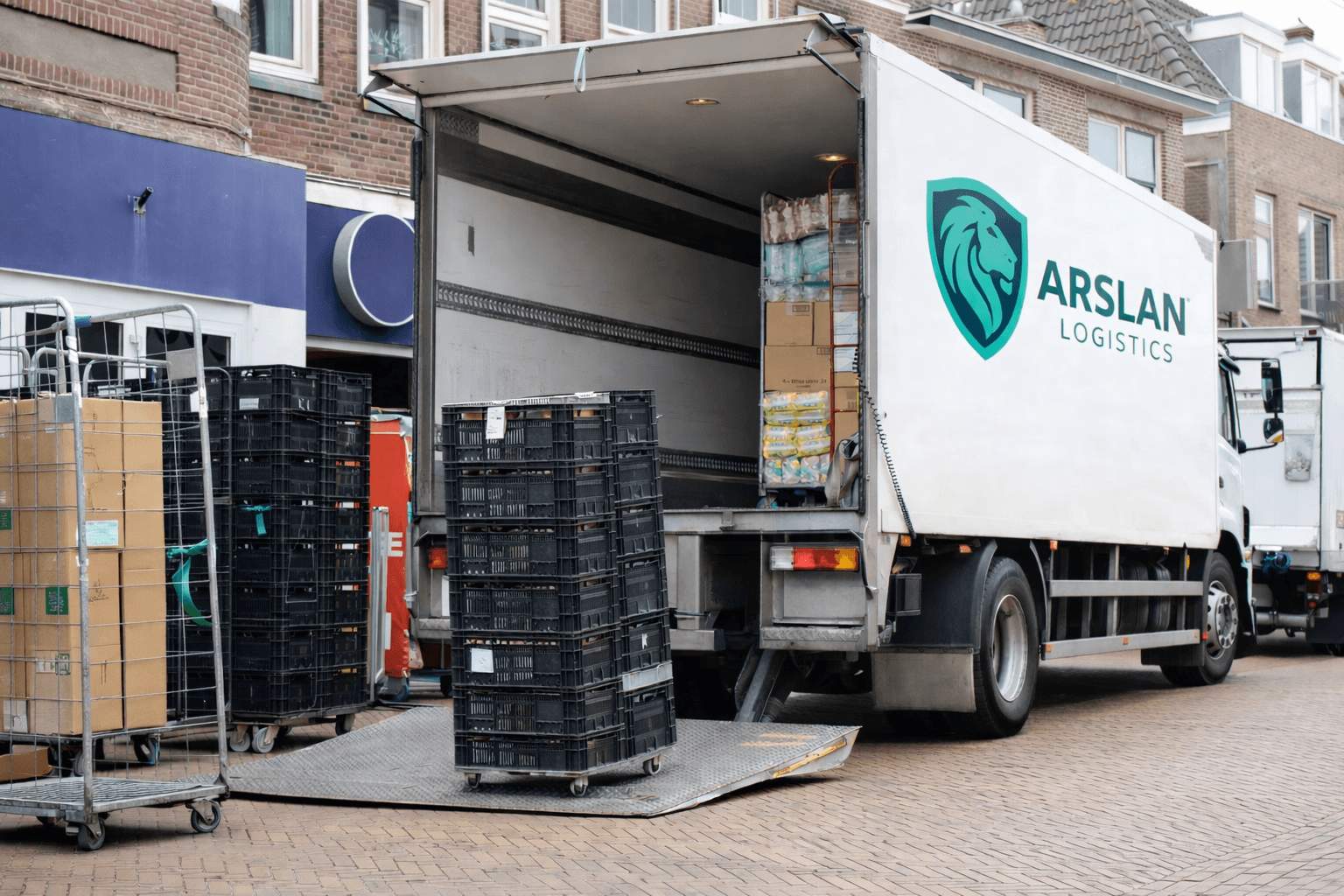Arslan Logistics refrigerated truck delivery in New Jersey